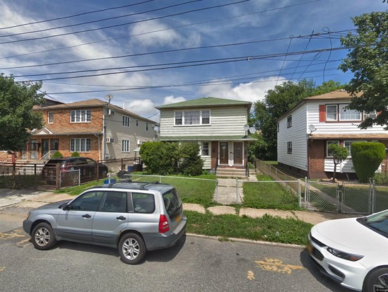 Multi-family for Pre-foreclosure Springfield Gardens, Queens