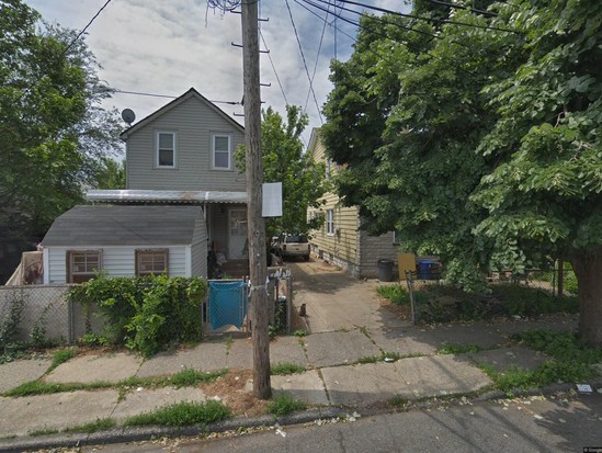 Single-family for Pre-foreclosure / auction Canarsie, Brooklyn