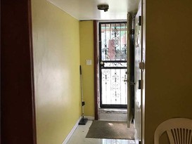 Home for Pre-foreclosure / auction Kew Gardens Hills, Queens