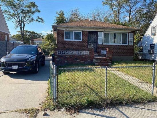 Single-family for Sale Laurelton, Queens