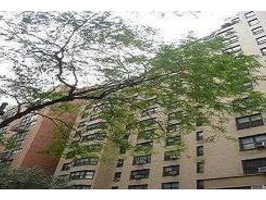 Condo for Pre-foreclosure / auction Midtown, Manhattan