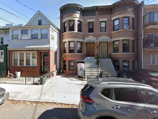 Single-family for Pre-foreclosure Midwood, Brooklyn