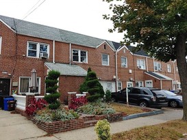 Home for Pre-foreclosure / auction Laurelton, Queens