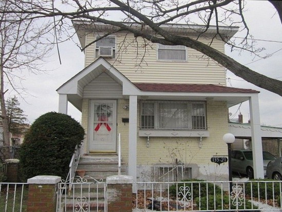 Single-family for Pre-foreclosure / auction Springfield Gardens, Queens