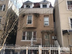 Home for Pre-foreclosure / auction Concourse, Bronx