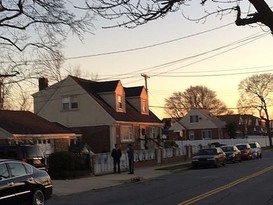 Home for Pre-foreclosure South Ozone Park, Queens