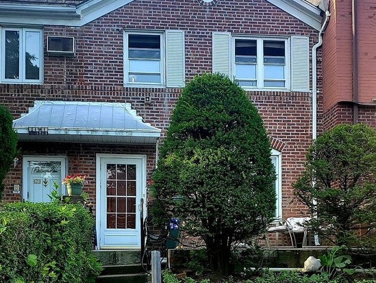 Single-family for Sale Kew Gardens Hills, Queens