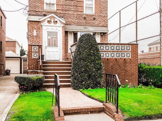 Single-family for Sale Manhattan Beach, Brooklyn