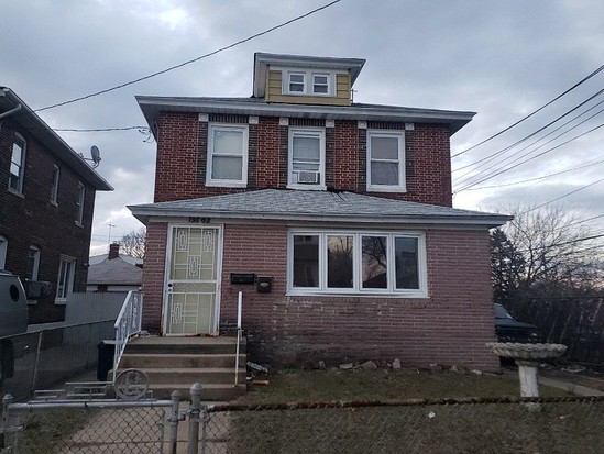 Single-family for Pre-foreclosure / auction Rosedale, Queens