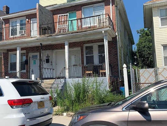 Single-family for Sale Far Rockaway, Queens