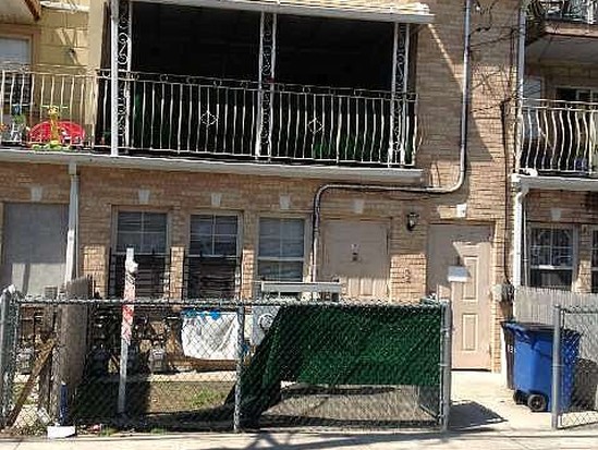 Single-family for Pre-foreclosure / auction Far Rockaway, Queens