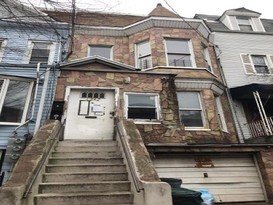 Home for Pre-foreclosure / auction Concourse, Bronx