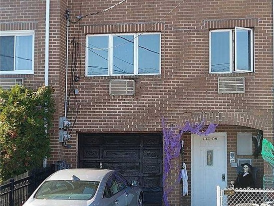 Multi-family for Sale Ozone Park, Queens