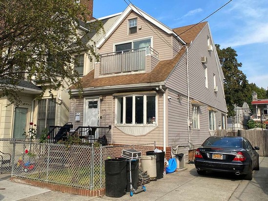 Single-family for Sale Midwood, Brooklyn