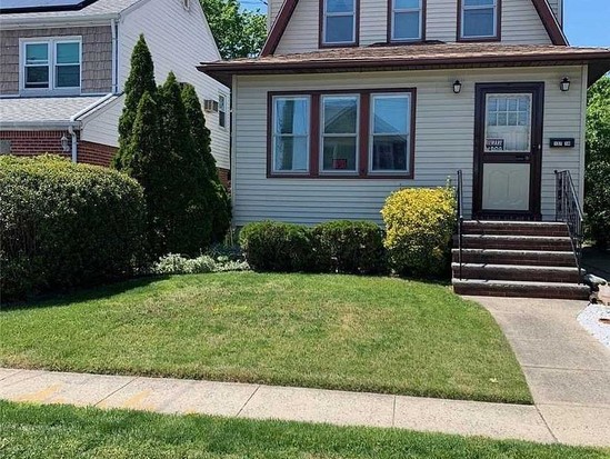 Single-family for Sale Rosedale, Queens