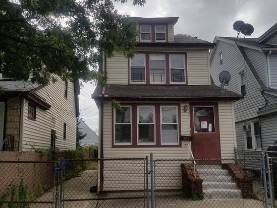 Multi-family for Sale Rosedale, Queens