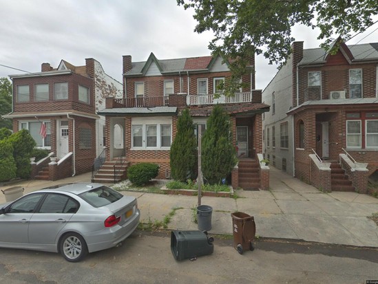 Single-family for Pre-foreclosure Ozone Park, Queens