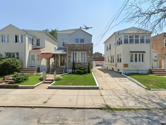 Single-family for Sale Brookville, Queens