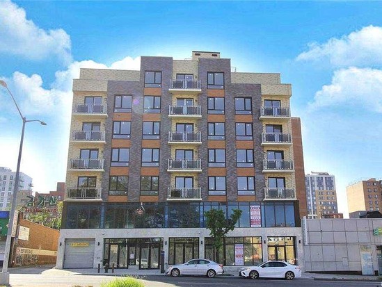 Condo for New construction Flushing, Queens