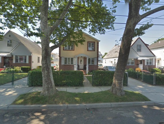 Multi-family for Pre-foreclosure Rosedale, Queens