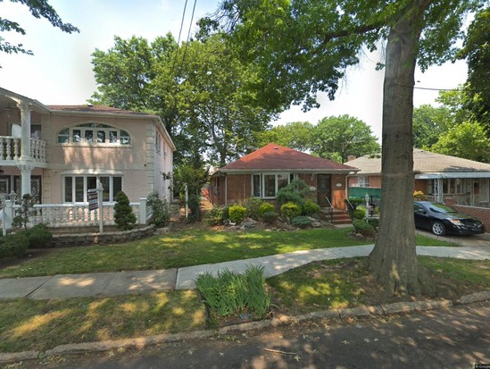 Single-family for Pre-foreclosure / auction Laurelton, Queens