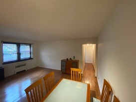 Home for Sale Briarwood, Queens