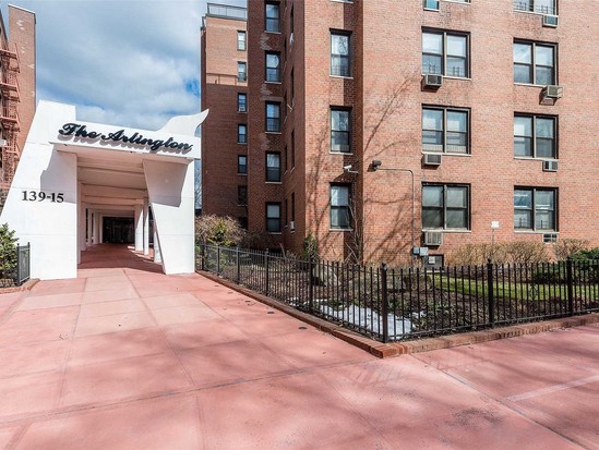 Condo for Sale Briarwood, Queens