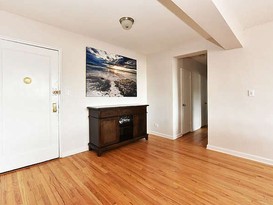 Home for Sale Briarwood, Queens