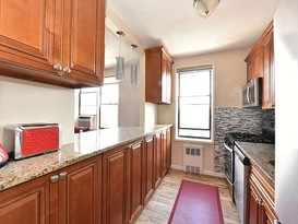 Home for Sale Briarwood, Queens