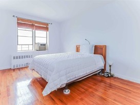 Home for Sale Briarwood, Queens