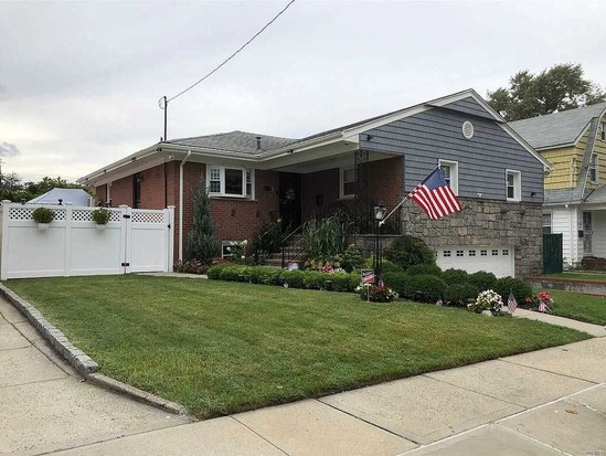 Single-family for Sale Whitestone, Queens