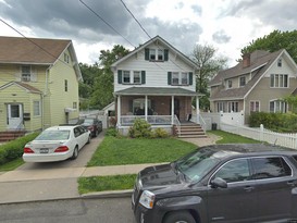 Home for Pre-foreclosure / auction Richmond Town, Staten Island