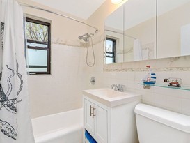 Home for Sale Briarwood, Queens