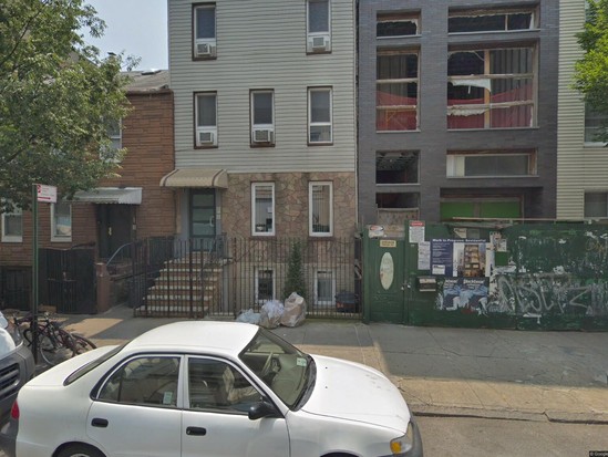 Multi-family for Pre-foreclosure Greenpoint, Brooklyn