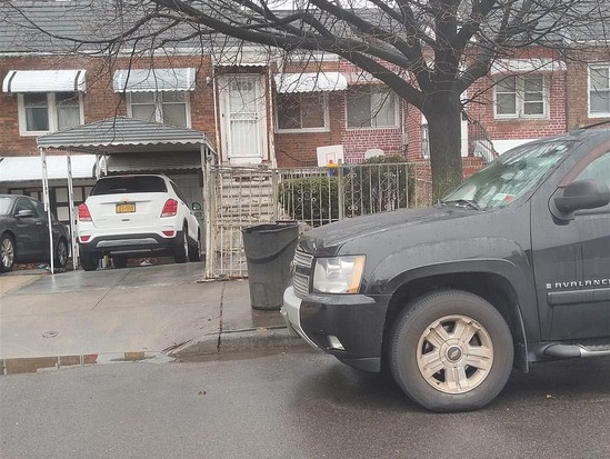 Single-family for Pre-foreclosure Springfield Gardens, Queens