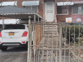 Home for Pre-foreclosure Springfield Gardens, Queens