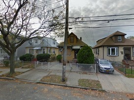 Home for Pre-foreclosure / auction Springfield Gardens, Queens