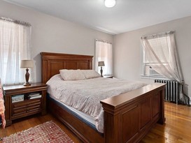 Home for Sale Briarwood, Queens