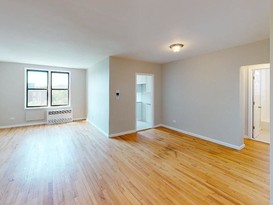 Home for Sale Briarwood, Queens