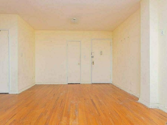 Condo for Sale Briarwood, Queens