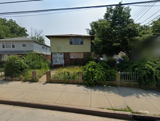 Multi-family for Pre-foreclosure Springfield Gardens, Queens