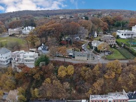 Home for Sale Todt Hill, Staten Island