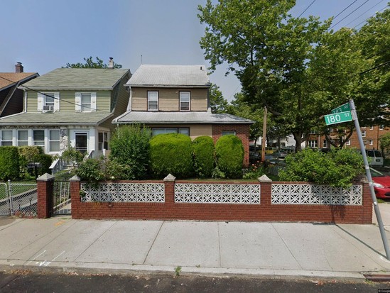 Multi-family for Pre-foreclosure / auction Springfield Gardens, Queens