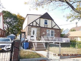 Home for Pre-foreclosure Springfield Gardens, Queens