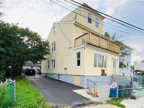 Multi-family for Sale Throggs Neck, Bronx