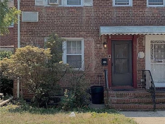 Single-family for Sale Kew Gardens Hills, Queens