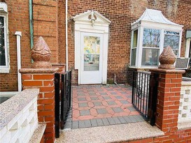 Home for Sale Kew Gardens Hills, Queens