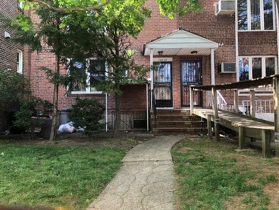 Multi-family for Sale Kew Gardens Hills, Queens