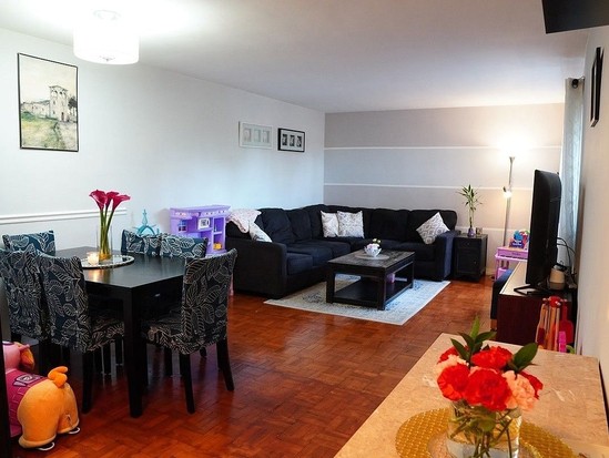 Condo for Sale Kew Gardens Hills, Queens