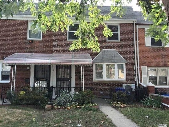 Single-family for Sale Kew Gardens Hills, Queens